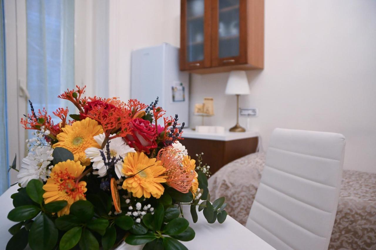 Pagina Storica Di Napoli Apartment ภายนอก รูปภาพ