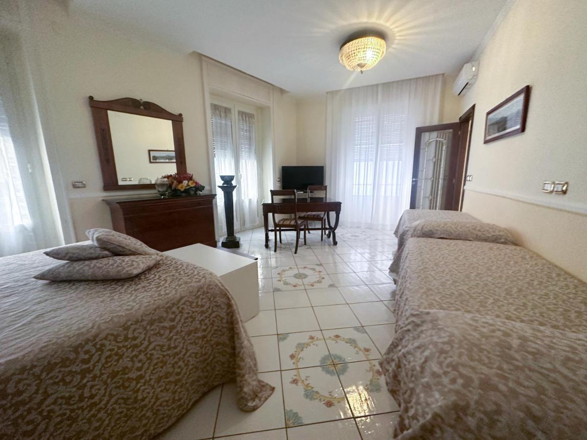 Pagina Storica Di Napoli Apartment ภายนอก รูปภาพ