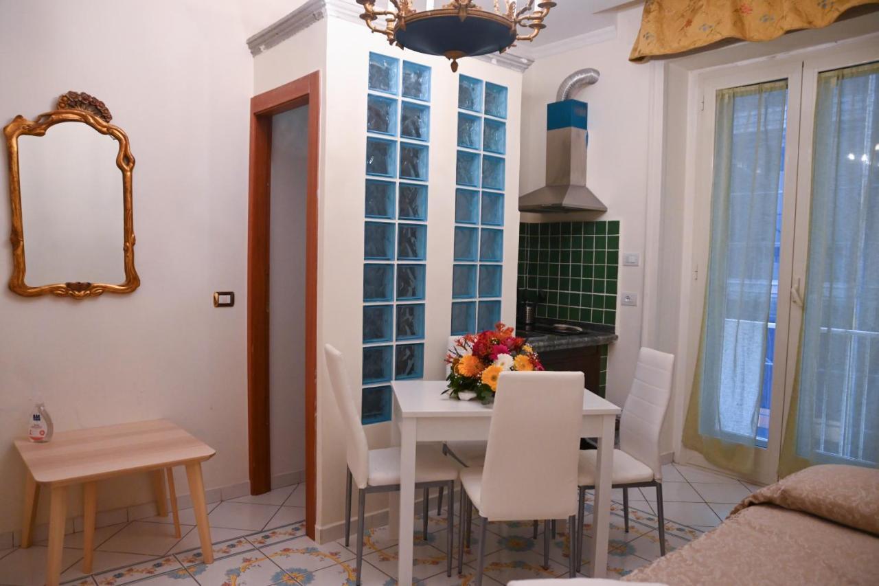 Pagina Storica Di Napoli Apartment ภายนอก รูปภาพ